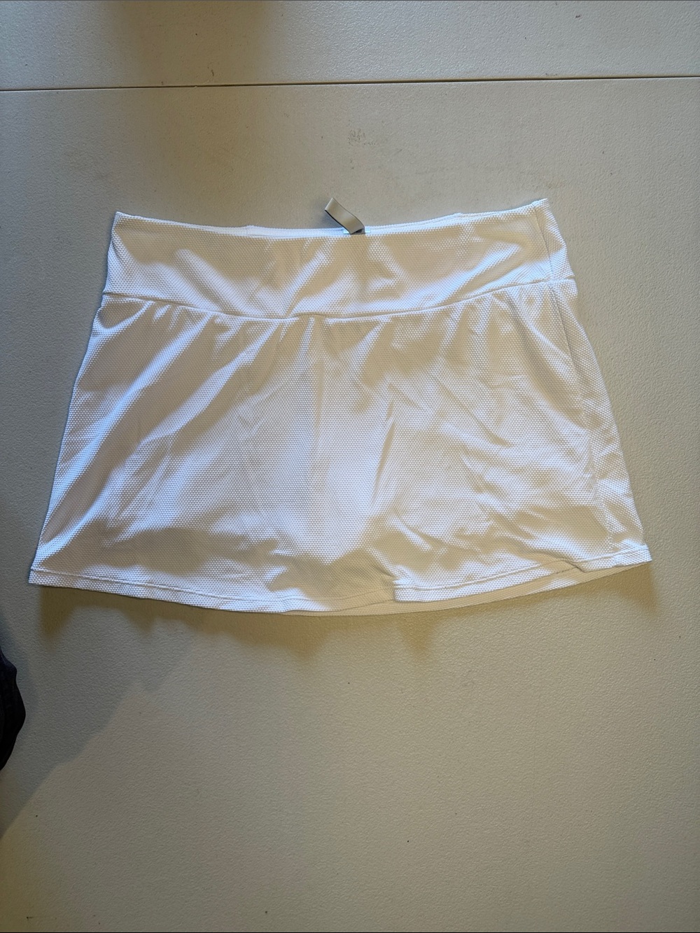 Tommy Bahama White Athletic Skort Size: L